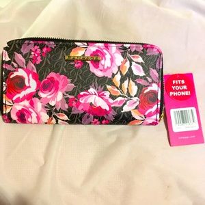 Rampage Wallet Women’s, Zipper New With Tag